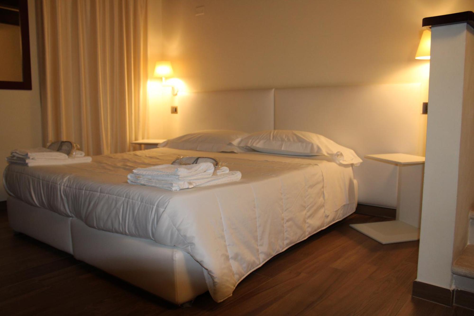 Il Borgo Ospitale - Albergo Diffuso Rotonda Esterno foto