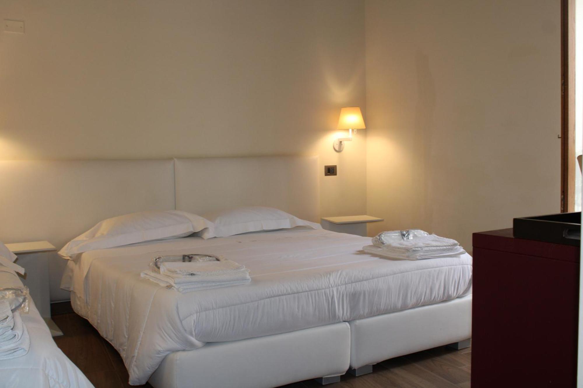 Il Borgo Ospitale - Albergo Diffuso Rotonda Esterno foto